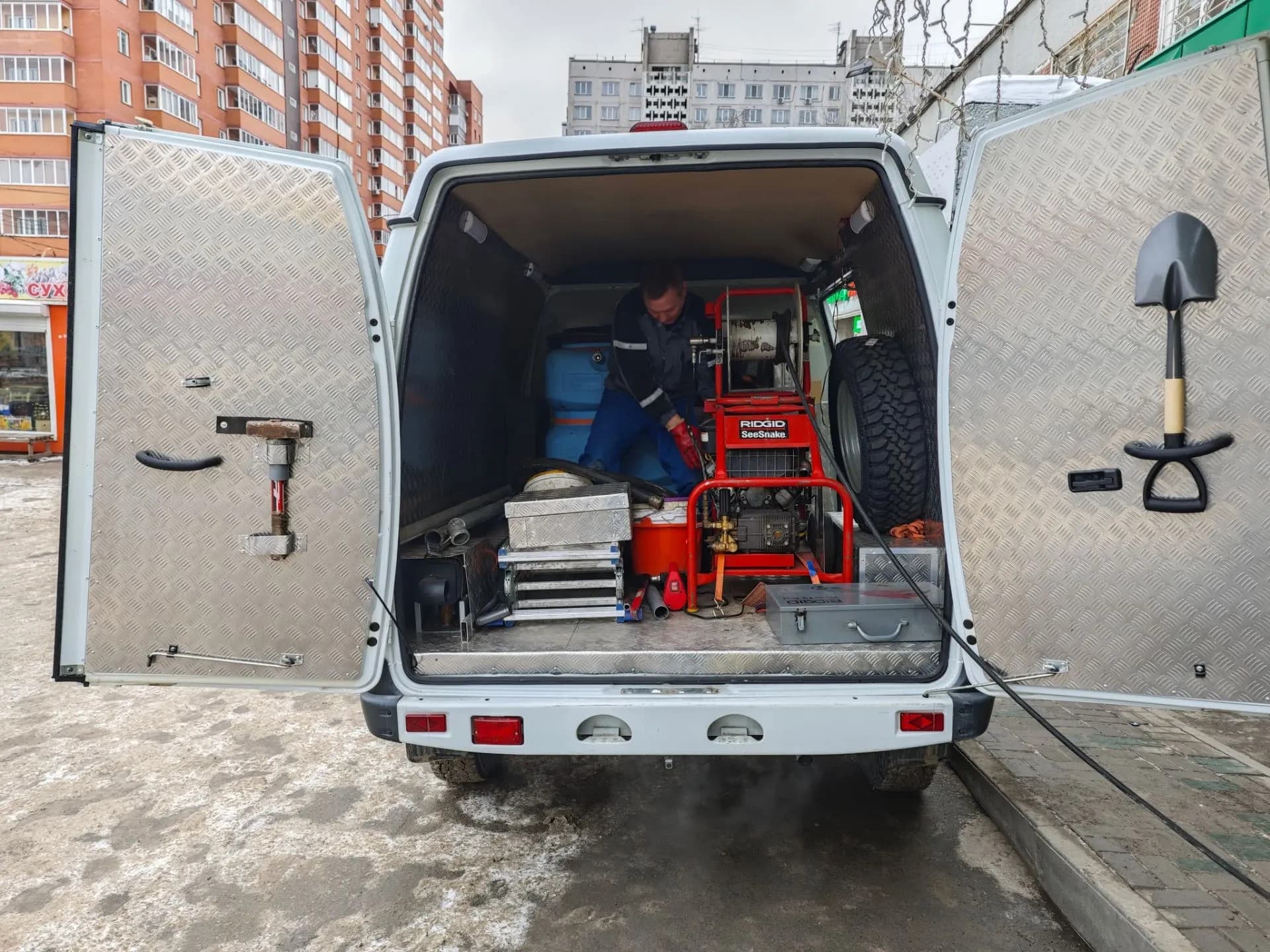 Сервисный фургон с оборудованием RIDGID SeeSnake
